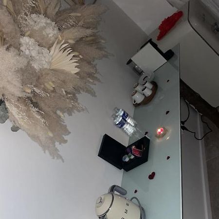 Appartement Jacuzzi Prive أفينيون المظهر الخارجي الصورة